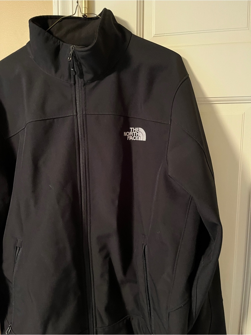 The North Face Black Men's Performance Softshell Jacket